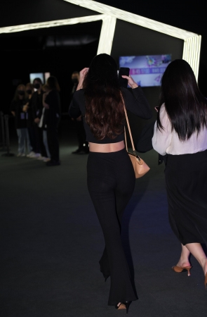 211028-2+178紧身裤美女