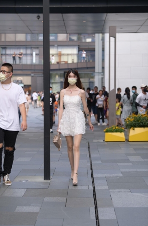 纤细美腿肉丝的女盆友