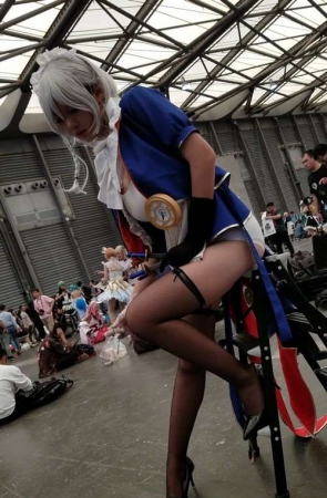 4K – 展会的丰满长筒袜少女 [1.29 GB/mp4]