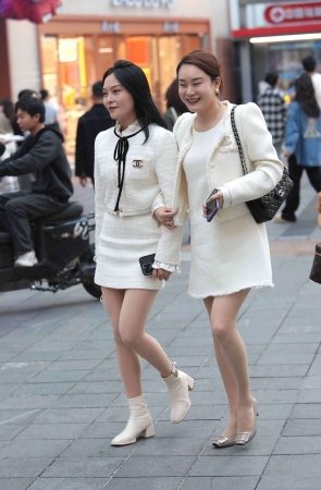 肉丝街拍少妇-15P