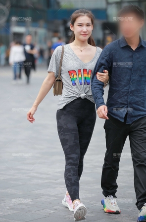 迷彩瑜伽裤女友