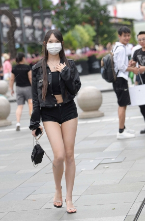 23531-16=122√街拍超短热裤，这也太性感了吧【套图➕视频】 17P