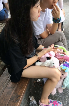 身材苗条的小靓妹