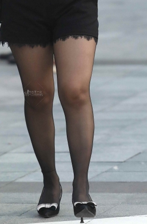 诱惑黑丝街拍高跟shaofu