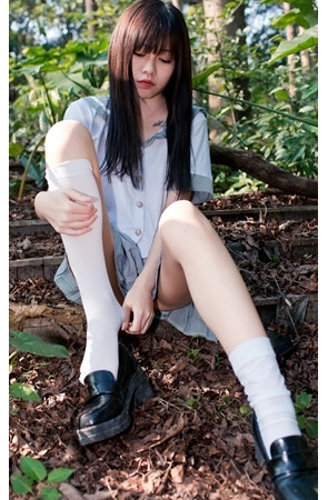 短裙美腿小姐姐【套图+视频】