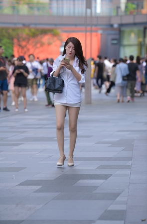 超短裙肉丝高跟美女