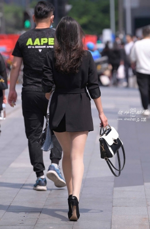 2138-16+21/阳光下的丝袜 4P