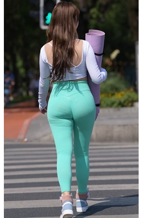 （套图一）绿色瑜伽裤女孩 (365P)[7.73G/JPG]