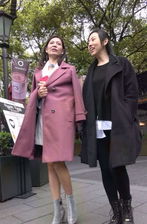 长大衣时尚成熟美女