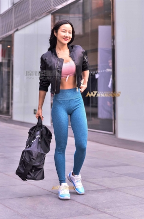 左手倒影赛帖：美女魔鬼极品身材