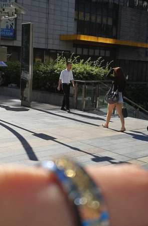 热裤，丰韵裸腿，凉鞋（10）