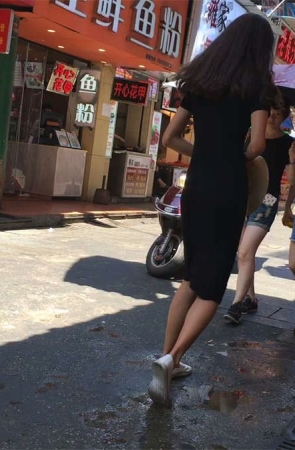 黑色紧身长裙长发美女极品长腿