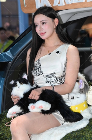 241116-30=104√破丝小姐姐 14P