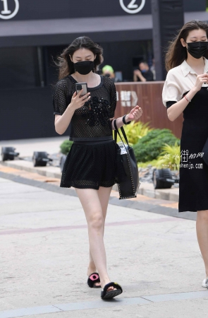 22430-13+84白皙裸腿～ 15P