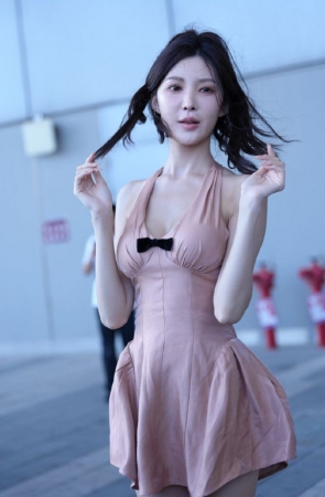 粉色吊带裙 [176P-3.12GB]