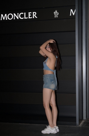 2273-37+118豪放热裤女孩