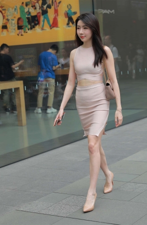 凯恩模拍作品 粉色裹身裙