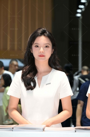 两位rou丝礼仪小姐姐