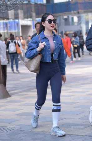 紫色超紧小姐姐