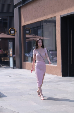 21725-3+76/性感的美少妇