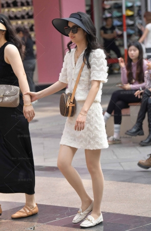 白色系温柔少妇*240624-4-53 15P