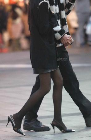 街拍黑丝高跟shaofu