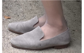 背带裤丝袜美眉 [284 MB/MP4]