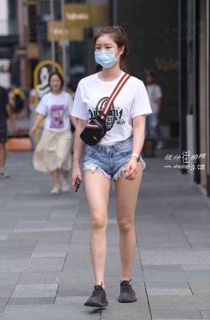 2086-1+117/热裤大白腿，真香~ 7P