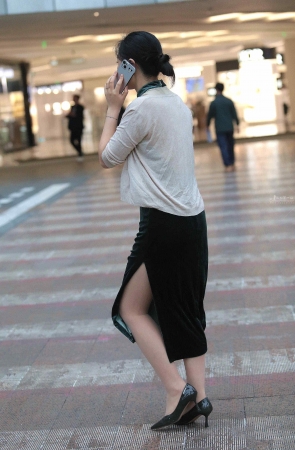 街拍肉丝高跟少妇-14P