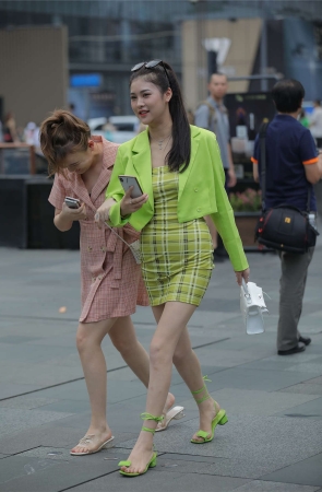 荧光绿西装外套