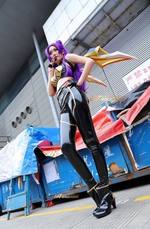 紫发紧身皮裤coser2