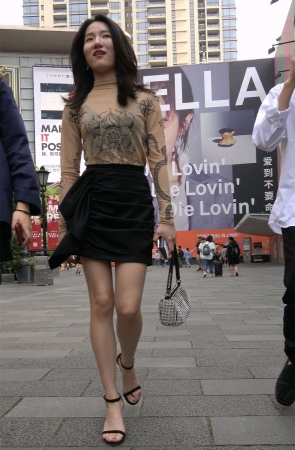 性感大长腿高跟美女姐姐