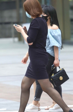 【珏一笑而过】诱惑街拍黑丝OL