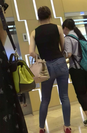 极品紧身蓝牛美臀性感美女