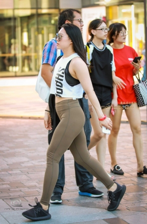 极品翘臀肉欲紧绷瑜伽T裤