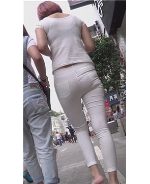 白裤美眉 [1.10 GB]