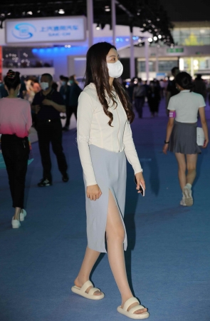 【街拍心灵】车展礼仪街拍肉丝美腿哇塞