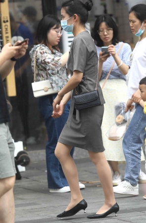 肉丝高跟街拍OL