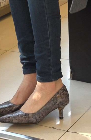 精致的妹纸美甲 [2.96 GB/MP4]