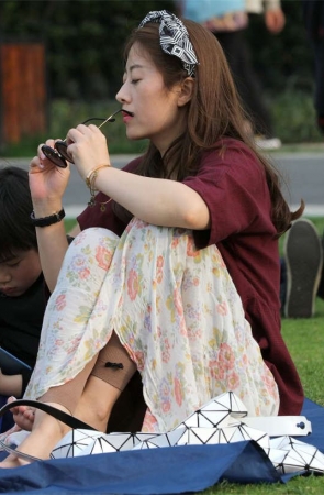 No1007 带上墨镜就能与少女一争风采的少妇五彩艳足，你愿意错过？ 第1套