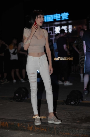 B73、夜色太撩人