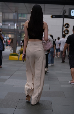 20823-1+77迷人的小姐姐