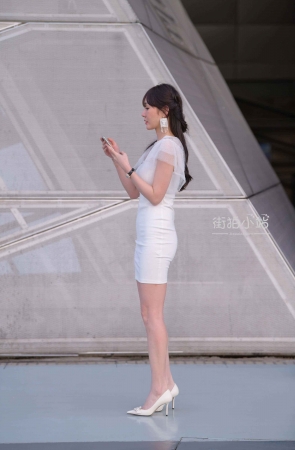 这身材，这腿腿，太给力了。