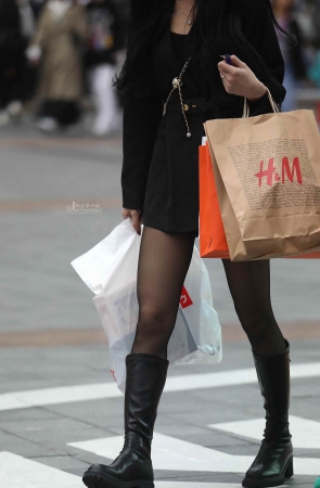 漂亮黑 丝小姐姐