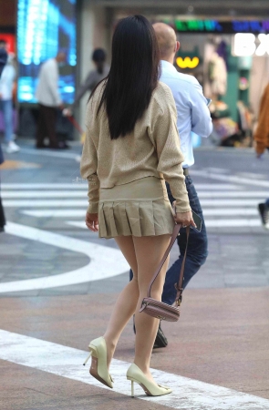 诱惑街拍肉丝高跟shaofu-15P