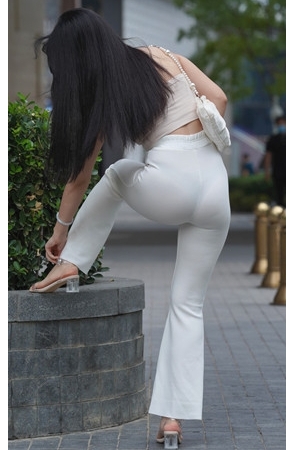 （套图）白裤女子(538P)[11G/JPG]