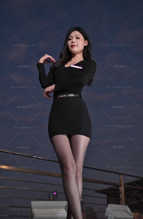 251123-4sp8k2f57√黑丝大长腿凉拖美女-8k