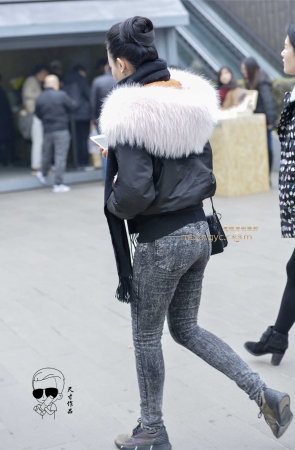 弹力筋绷裤凸显美臀的美丽（2016年11月13日13P）