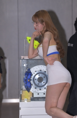 魅力车模，实在太迷人~