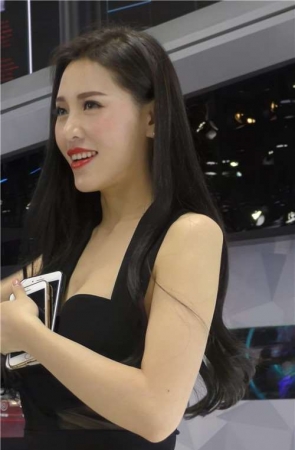 性感美丽美女靓模 [1.21 GB/MP4]